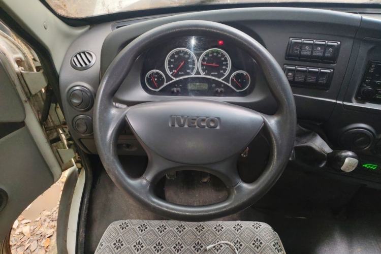 Used Iveco Power Daily 2012 2.5T-A32 Base Version Steering Wheel