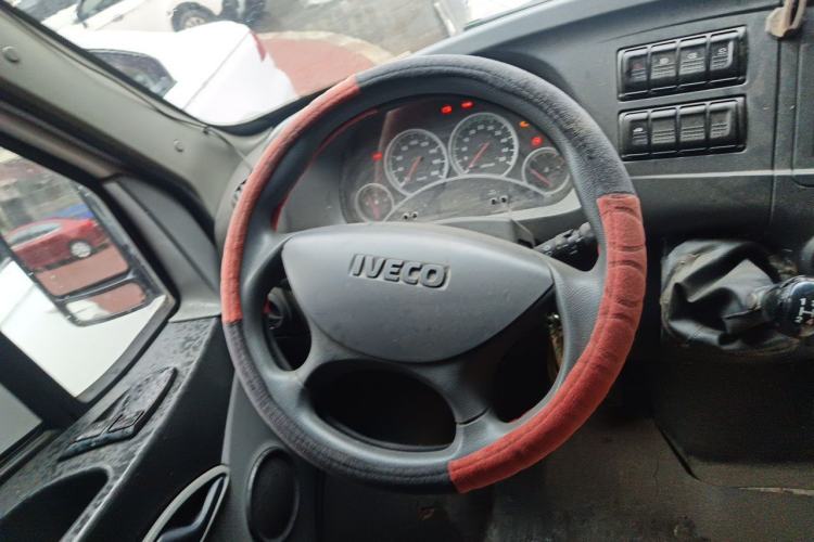 Used Iveco Power Daily 2012 2.5T-A32 Base Version Steering Wheel