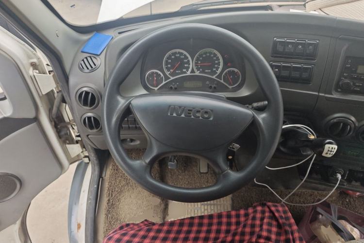 Used Iveco Power Daily 2012 2.5T-A32 Base Version Steering Wheel