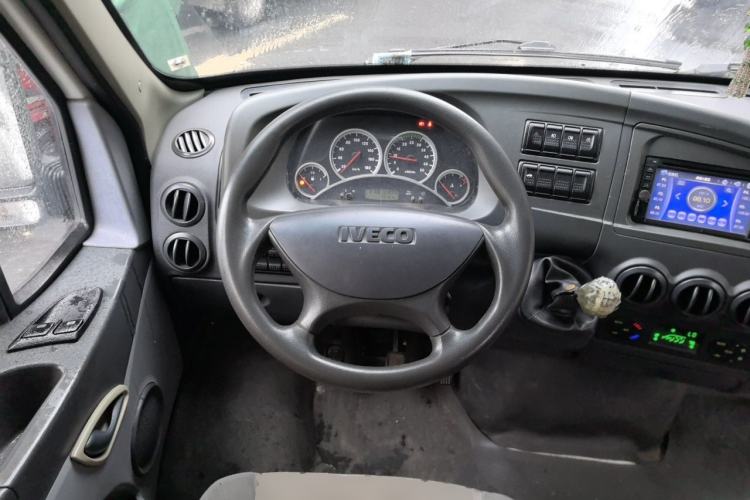 Used Iveco Power Daily 2012 2.5T-A32 Base Version Steering Wheel
