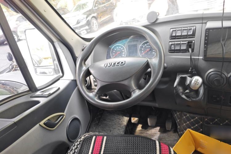 Used Iveco Power Daily 2012 2.5T-A32 Base Version Steering Wheel