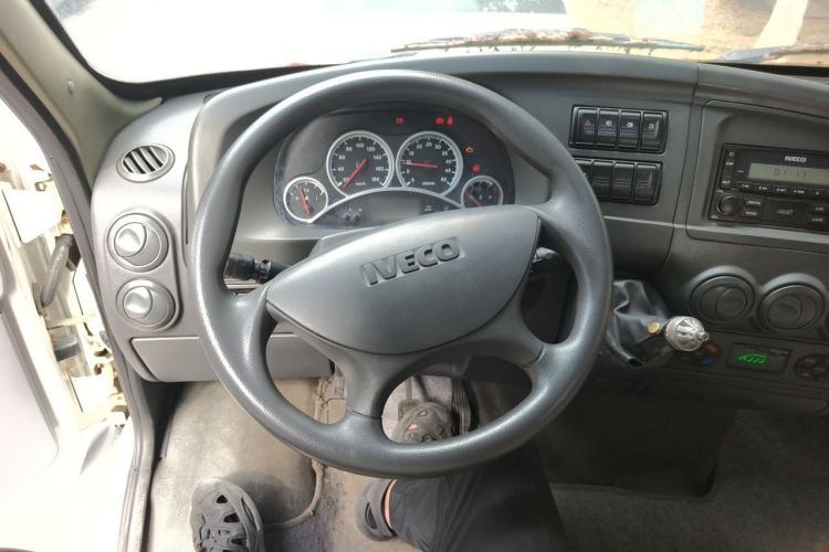 Used Iveco Power Daily 2012 2.5T-A32 Base Version Steering Wheel