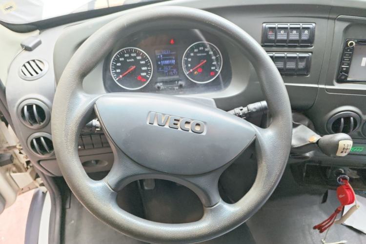 Used Iveco Power Daily 2012 2.5T-A32 Base Version Steering Wheel
