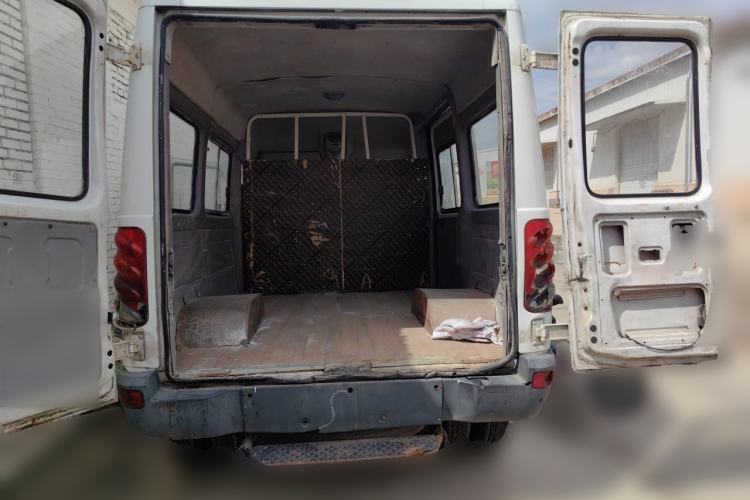 Used Iveco Power Daily 2012 2.5T-A32 Base Version Trunk