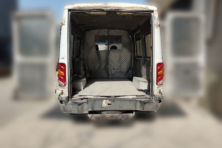 Used Iveco Power Daily 2012 2.5T-A32 Base Version Trunk