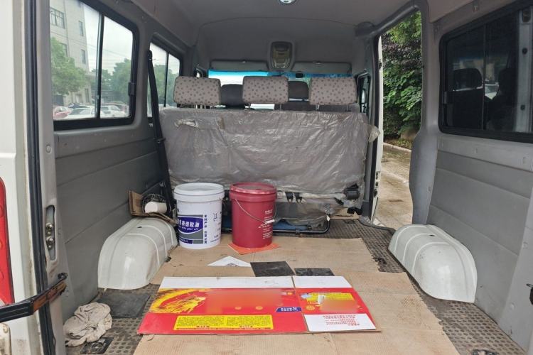 Used Iveco Power Daily 2012 2.5T-A32 Base Version Trunk