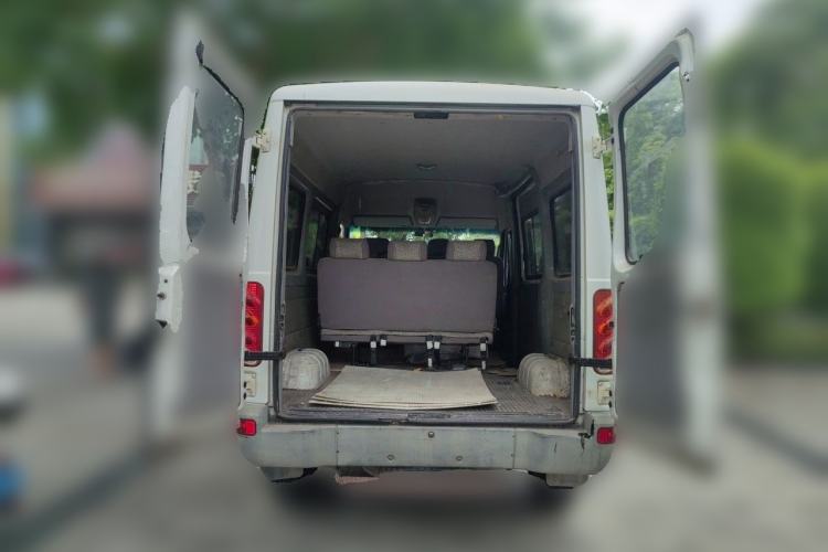 Used Iveco Power Daily 2012 2.5T-A32 Base Version Trunk