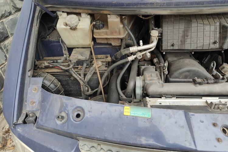 Used Iveco Power Daily 2013 2.8T-V36 Box Truck Engine Bay Right