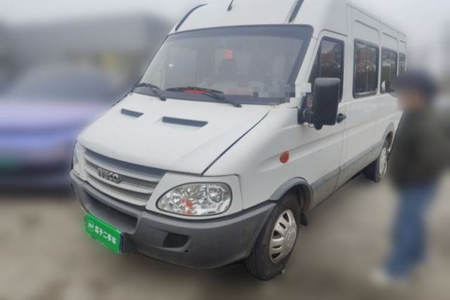 Used Iveco Power Daily 2013 2.5T-V39 Low-Roof Box Truck
