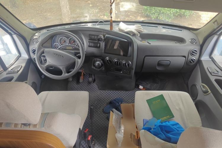 Used Iveco Power Daily  Center Console
