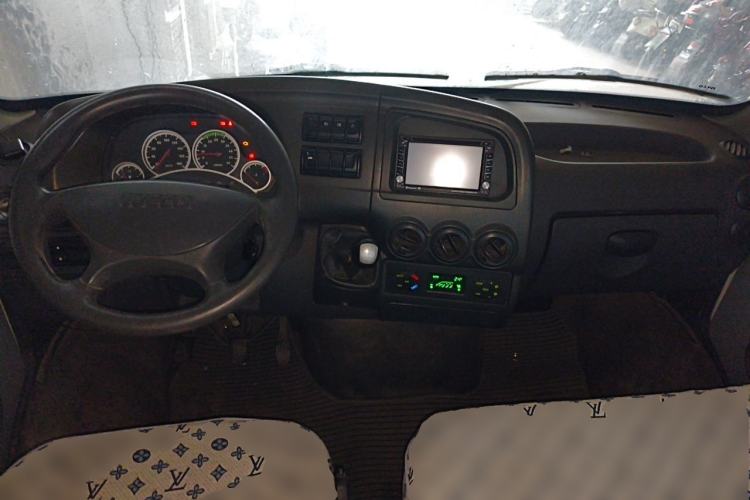 Used Iveco Power Daily  Center Console