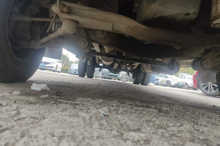 Used Iveco Power Daily 2013 2.5T-V39 Low-Roof Box Truck Chassis Front