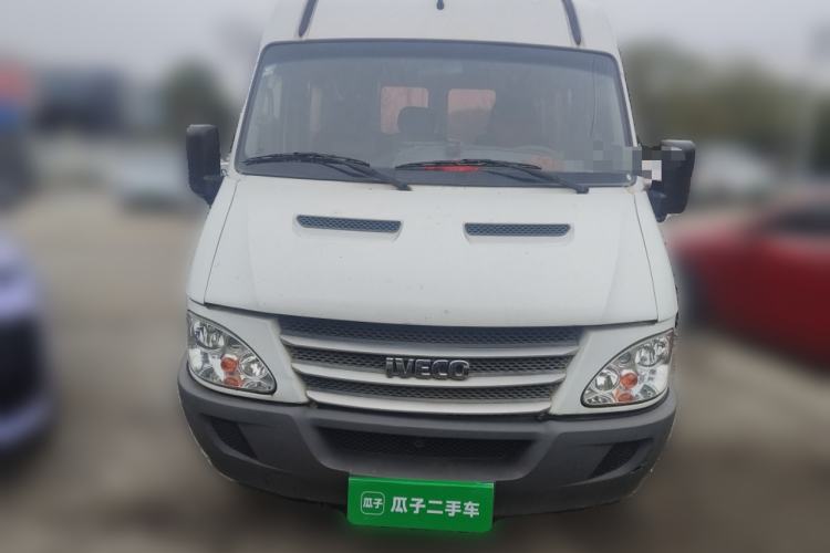 Used Iveco Power Daily 2013 2.5T-V39 Low-Roof Box Truck Front