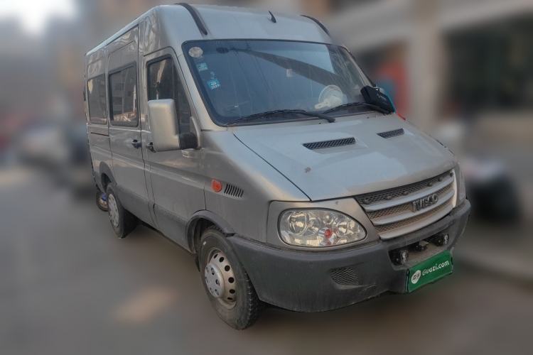 Used Iveco Power Daily 2013 3.0T-V39 Low-Roof Box Truck F1C Front Right 45 Deg