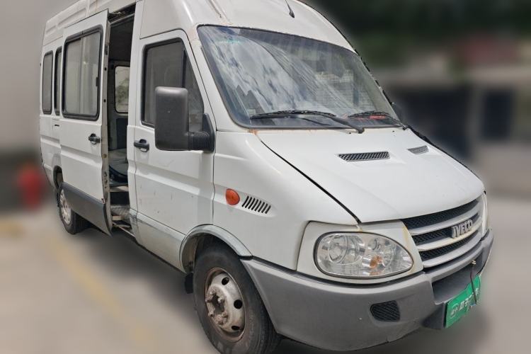 Used Iveco Power Daily 2013 2.8T-A32 All-Round Edition Front Right 45 Deg