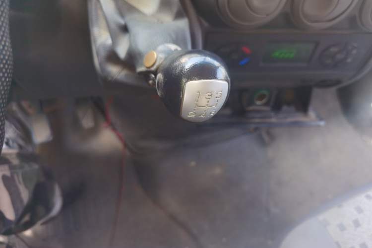 Used Iveco Power Daily  Gear Lever