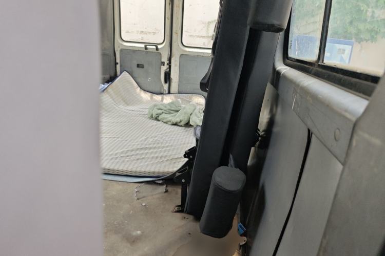 Used Iveco Power Daily 2013 2.8T-A32 All-Round Edition Left Rear Seat