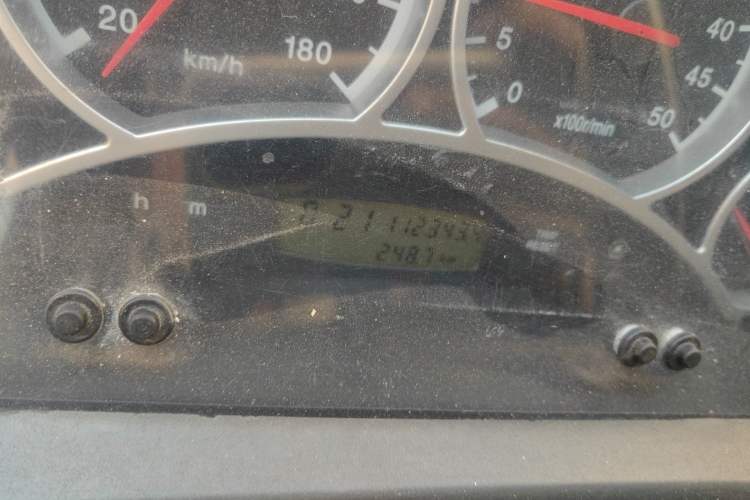 Used Iveco Power Daily 2013 3.0T-V39 Low-Roof Box Truck F1C Odometer Close Up