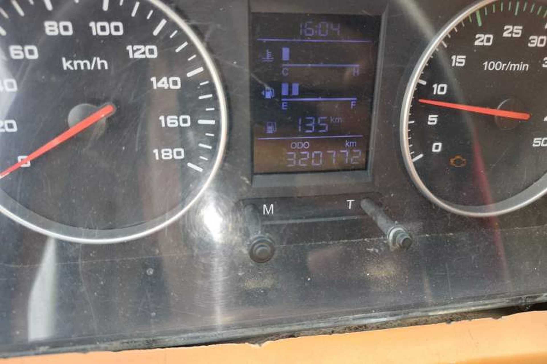 Used Iveco Power Daily 2013 2.8T-A32 Express Version Odometer Close Up