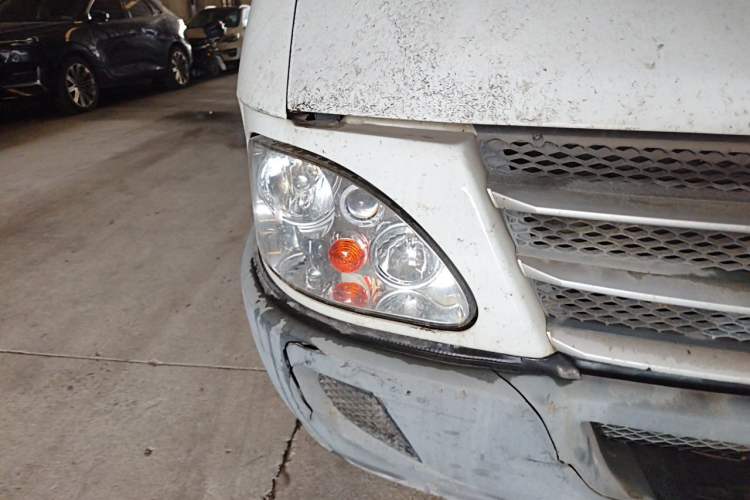 Used Iveco Power Daily  Right Front Headlight