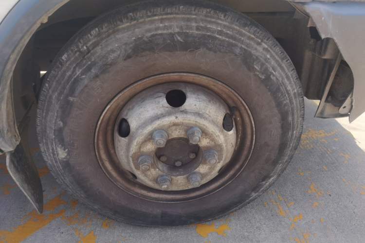 Used Iveco Power Daily  Right Front Wheel Hub