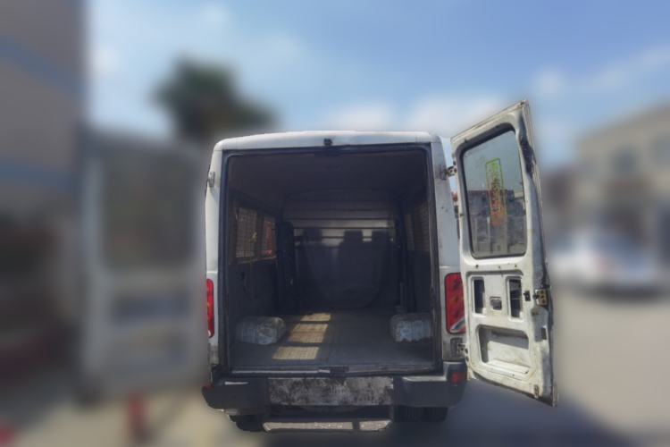 Used Iveco Power Daily  Trunk