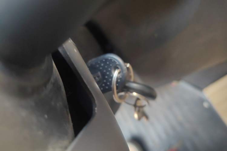 Used Iveco Power Daily 2013 3.0T-V39 Low-Roof Box Truck F1C Vehicle Key