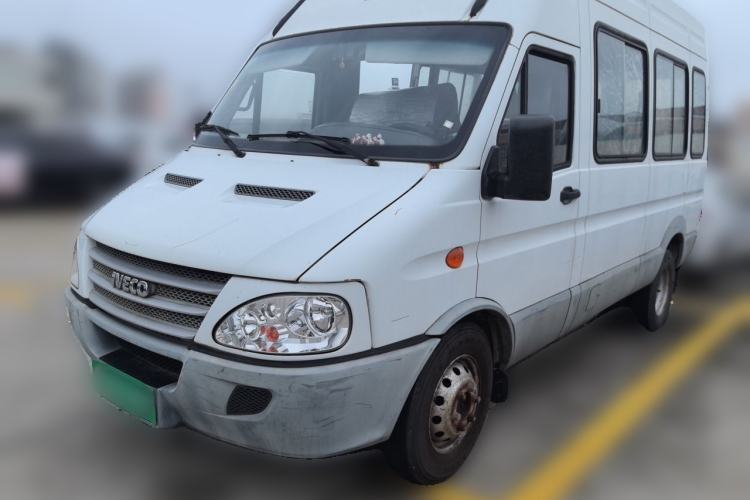 Used Iveco Power Daily 2013 2.5T-V39 Box Truck High Roof Guazi used car, China used car export, Used car for sale, Used cars, Cheapest cars for sale