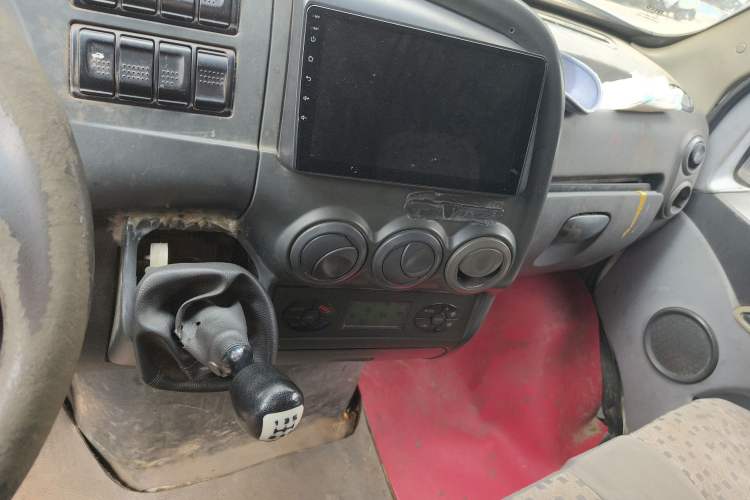 Used Iveco Power Daily 2013 2.8T-A32 Express Version Audio And AC Panel