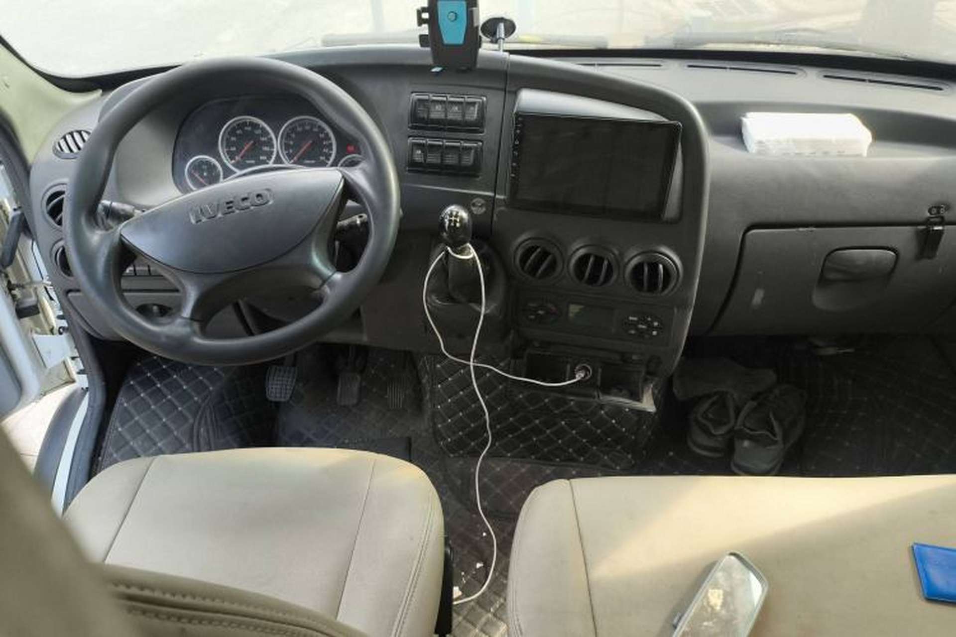 Used Iveco Power Daily 2013 2.8T-A32 All-Round Edition Center Console