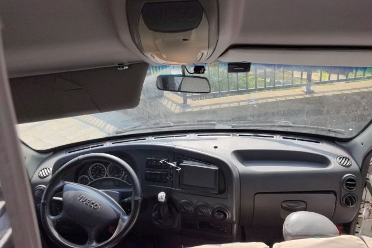 Used Iveco Power Daily  Center Console