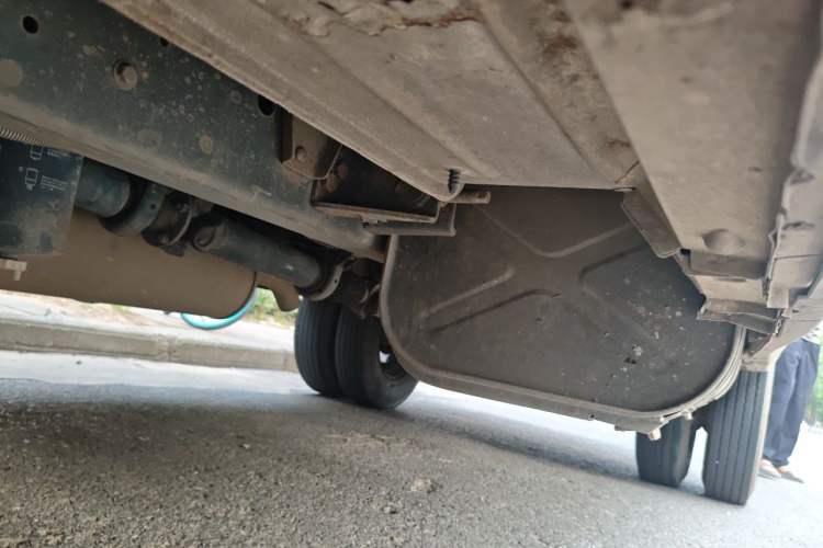 Used Iveco Power Daily 2013 2.5T-A37 Dual-Purpose High-Roof Van Chassis Front Left