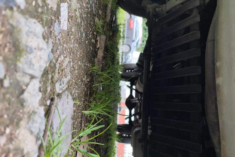 Used Iveco Power Daily 2013 2.5T-A37 Dual-Purpose High-Roof Van Chassis Front