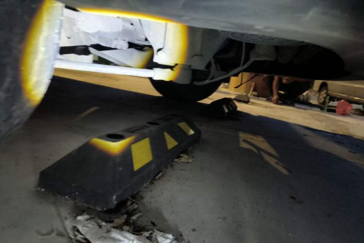 Used Iveco Power Daily 2013 2.8T-A32 All-Round Edition Chassis Front Right