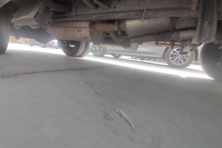 Used Iveco Power Daily 2013 3.0T-A37 Dual-Purpose Low-Roof F1C Van Chassis Front Right