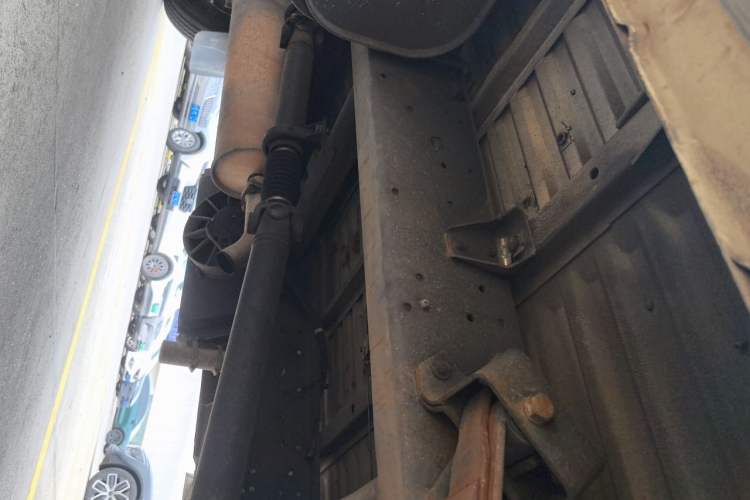 Used Iveco Power Daily 2013 2.5T-V39 Box Truck High Roof Chassis Rear Left