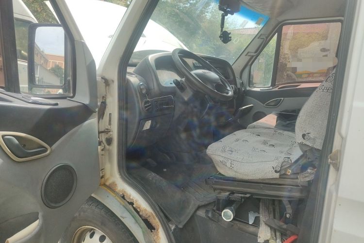 Used Iveco Power Daily 2013 2.8T-A32 All-Round Edition Driver Seat