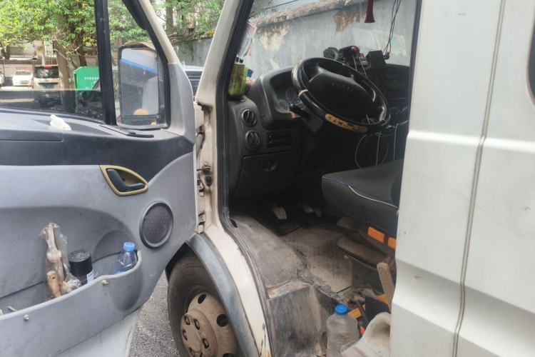 Used Iveco Power Daily 2013 2.8T-A32 All-Round Edition Driver Seat