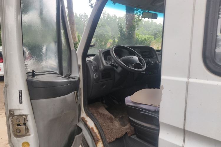 Used Iveco Power Daily 2013 2.8T-A32 All-Round Edition Driver Seat