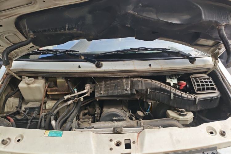Used Iveco Power Daily 2013 2.5T-A37 Dual-Purpose High-Roof Van Engine Bay