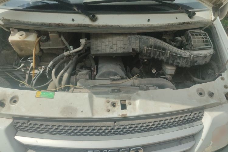 Used Iveco Power Daily 2013 2.8T-A32 All-Round Edition Engine Bay