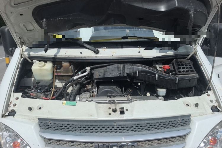 Used Iveco Power Daily  Engine Bay