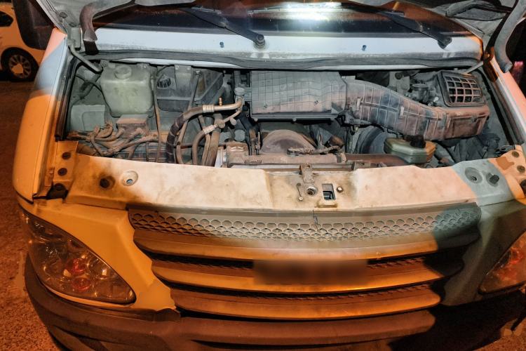 Used Iveco Power Daily 2013 2.5T-V39 Box Truck High Roof Engine Bay