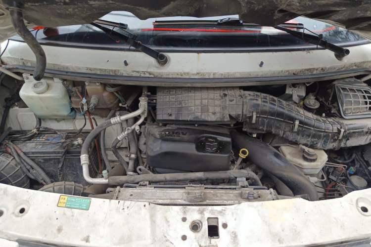 Used Iveco Power Daily 2013 3.0T-V42 Box Truck F1C Engine Bay