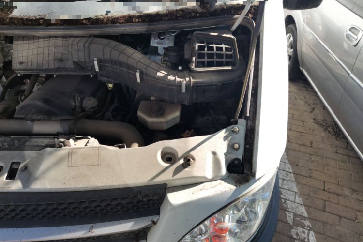 Used Iveco Power Daily 2013 2.5T-A37 Dual-Purpose High-Roof Van Engine Bay Left