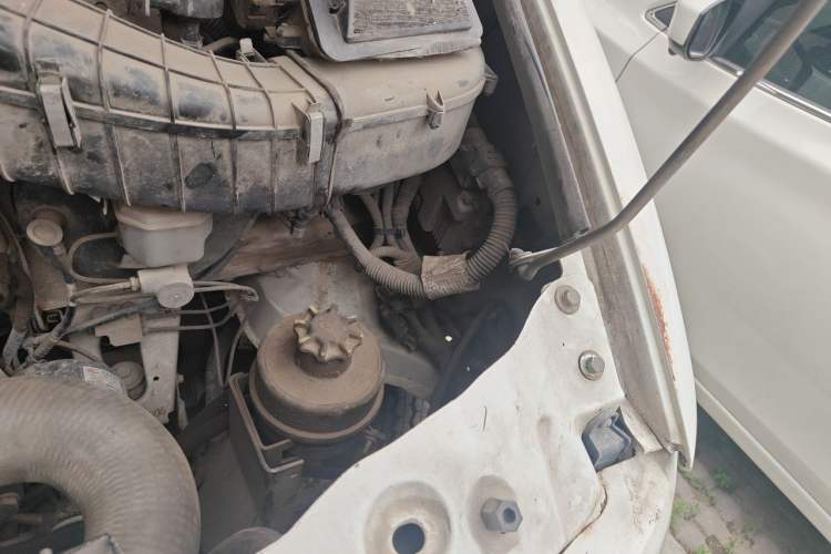 Used Iveco Power Daily 2013 2.8T-A32 Express Version Engine Bay Left