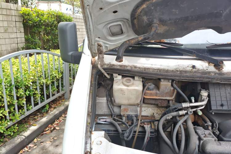 Used Iveco Power Daily 2013 2.8T-A32 Express Version Engine Bay Right