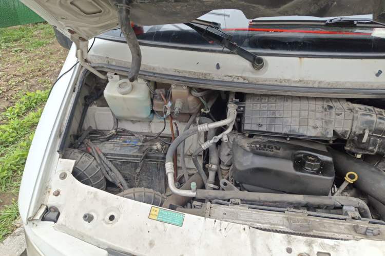 Used Iveco Power Daily 2013 3.0T-V42 Box Truck F1C Engine Bay Right