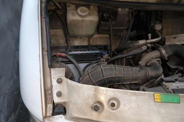 Used Iveco Power Daily 2013 2.8T-A32 All-Round Edition Engine Bay Right