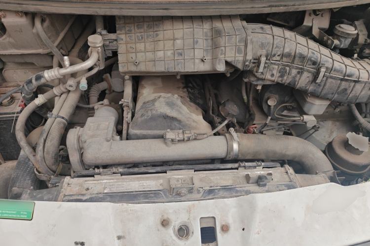 Used Iveco Power Daily 2013 2.8T-A32 Express Version Engine Bay
